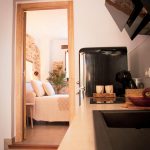 Vista cocina y dormitorio casa 1 de la casa el charcon