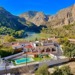 Vista general de la casa el charcon