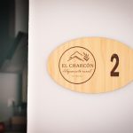 Detalle casa 2 entrada principal casa el charcon